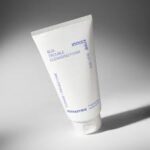 Innisfree Bija Trouble Cleansing Foam 150g - Image 2
