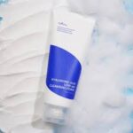 Isntree Hyaluronic Acid Low-pH Cleansing Foam 150ml - Image 2
