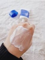 Isntree Hyaluronic Acid Watery Sun Gel - Image 4