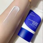 Isntree Hyaluronic Acid Watery Sun Gel - Image 5